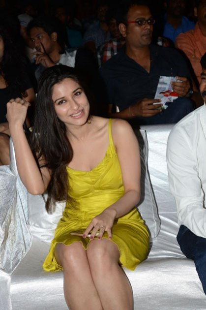 Madhurima-at-Kotha-Janta-Audio-Launch